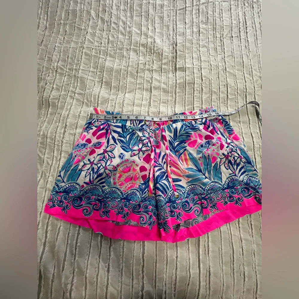 Lilly Pulitzer Shorts - Picture 6 of 8